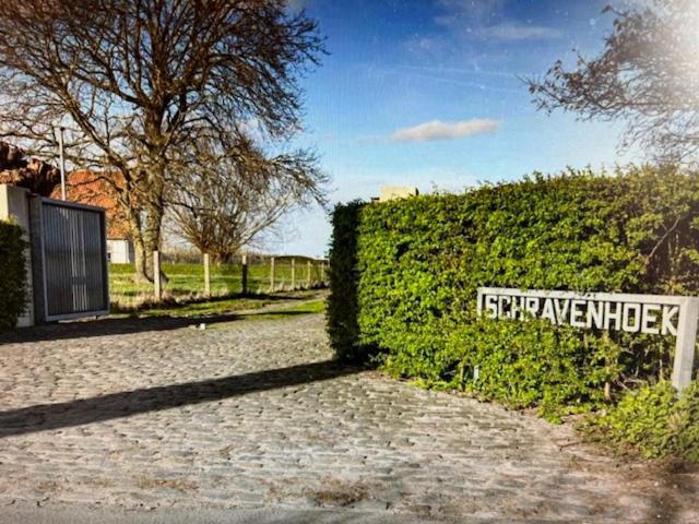 Schravenhoek Met Indoorzwembad En Sauna Veurne Exterior foto