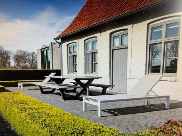 Schravenhoek Met Indoorzwembad En Sauna Veurne Exterior foto